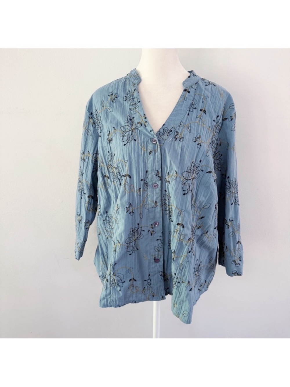 Vtg Dress Barn Women Crinkle Embroidered Floral Button Down Top 1X Casual Office